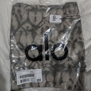 Alo tote bag